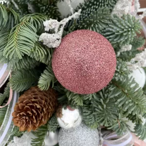 E��� ��������