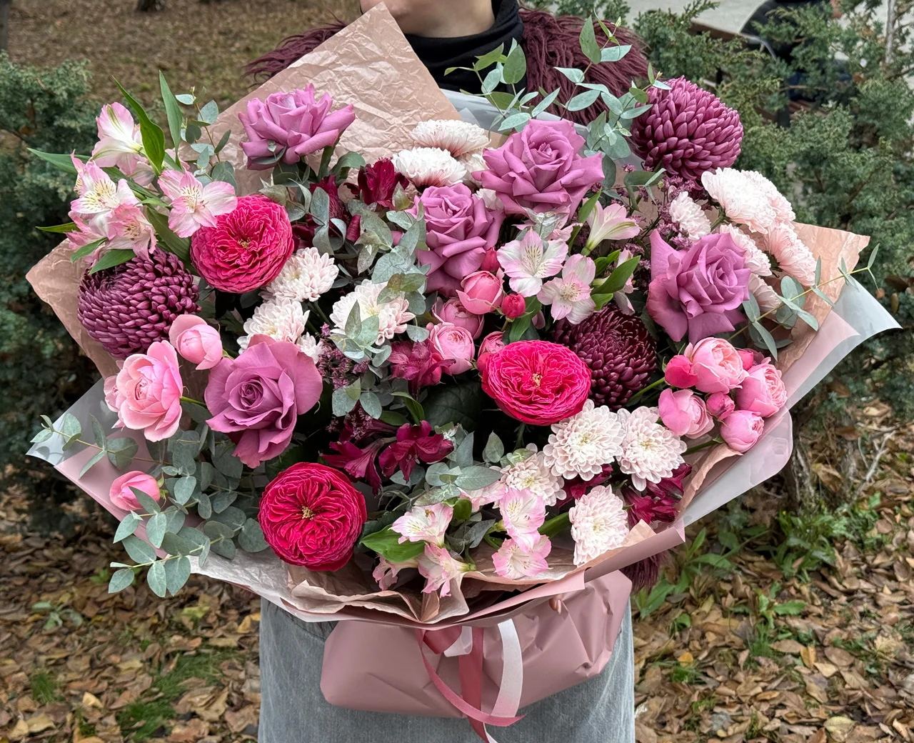 Букет из цветов и французких роз